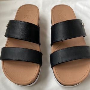 Reef Banded Horizon Hi sandals. Size 6